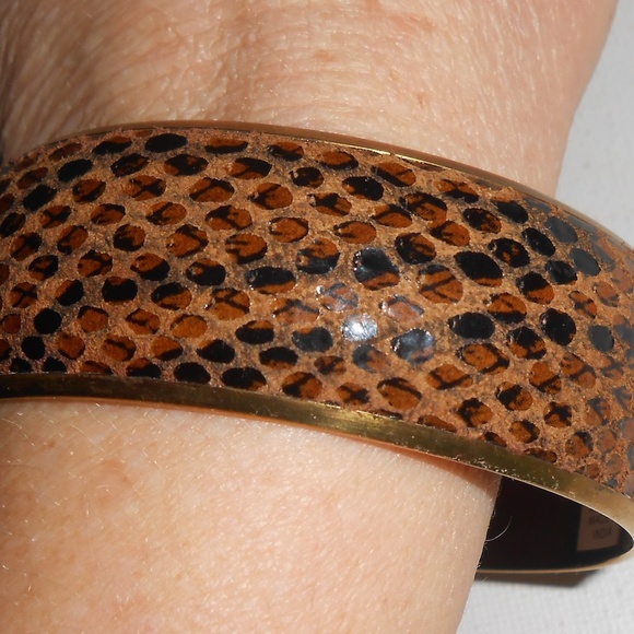 Two's Company Snake Skin Bangle Bracelet - Picture 4 of 4